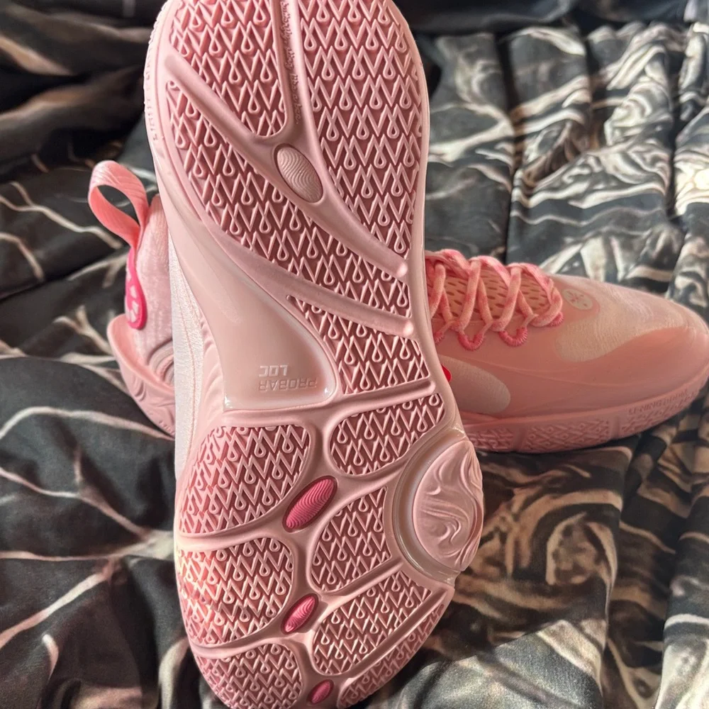 Women’s Pink Athletic Sneakers - Stylish Comfort - Picture 8 of 8